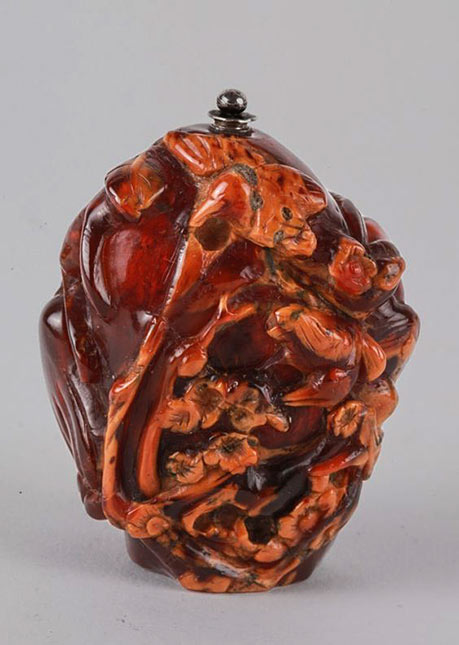 Chinese Carved Amber Snuff Bottle