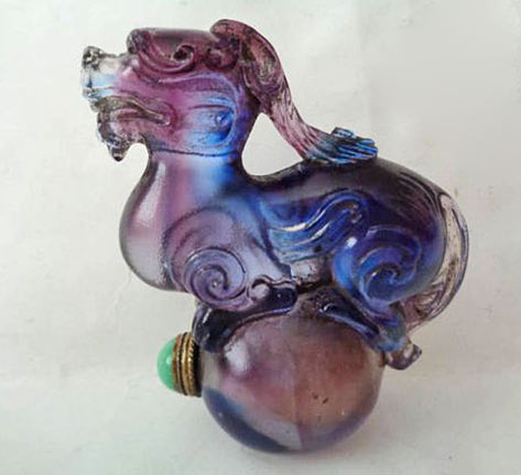 Chinese Glass Snuff bottle in shape of a Foe Dog Seeanfano-etsy