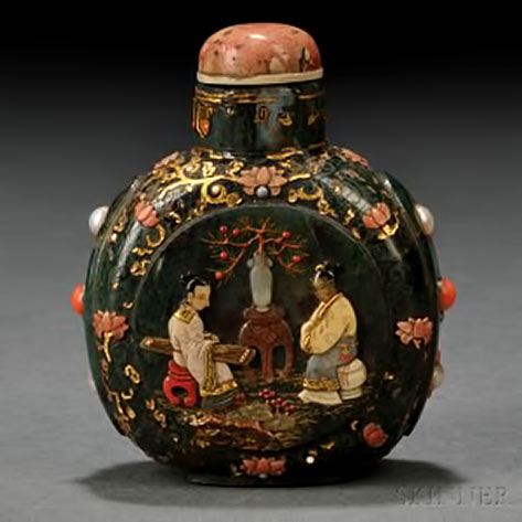 Inlaid-Art-Glass-Snuff-Bottle with female musician performing