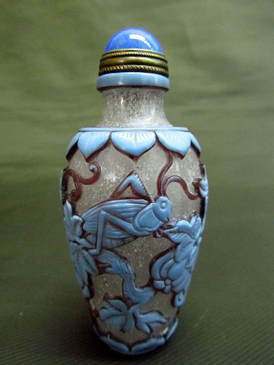 Light blue overlay 'Katydid' Snuff Bottle
