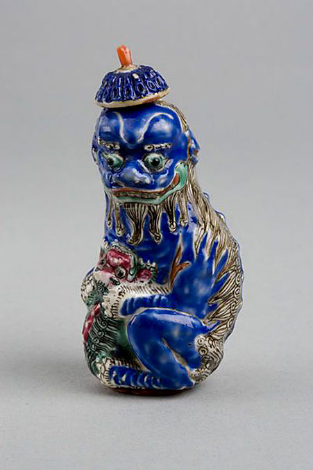 Porcelain snuff bottle, in the- form of a lioness;-painted,-Qing Dynasty, China;-1796-1860