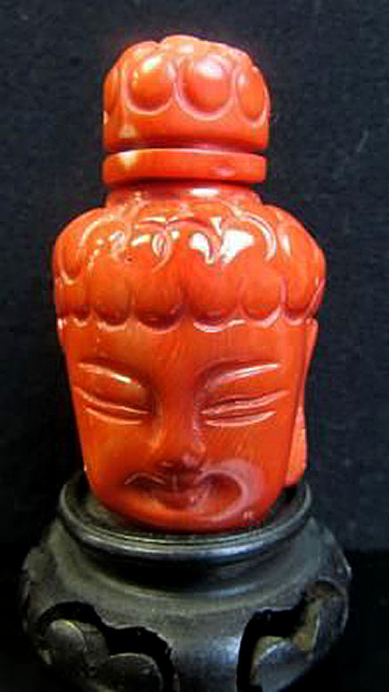 Qing-dynasty-Coral Buddha head snuff bottle