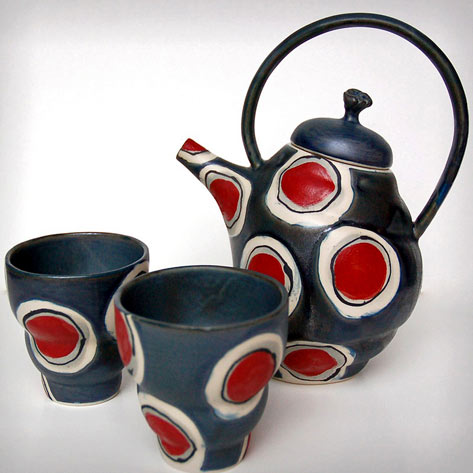 Catherine De Abreu teapot and cups