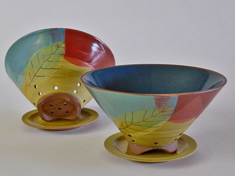 Guy Simoneau conical footed bowls