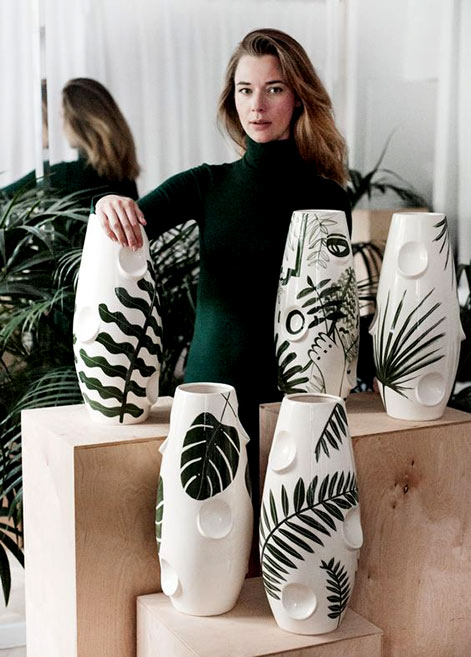 JUNGLE is the name of new, limited edition of hand-painted ceramic vases made by recognized Polish illustrator and designer Malwina Konopacka.