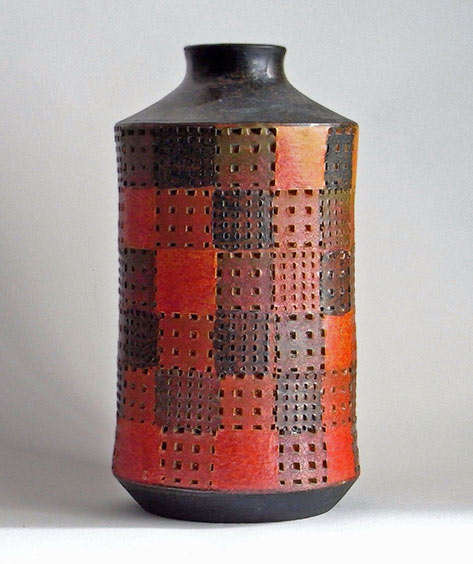 Mid Century MCM Italian cubist vase in red and black