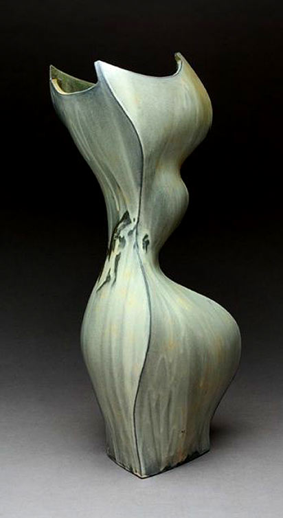 Matt Kelleher sculptural vessel