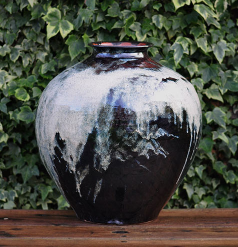 Nick Winter ceramic vessel