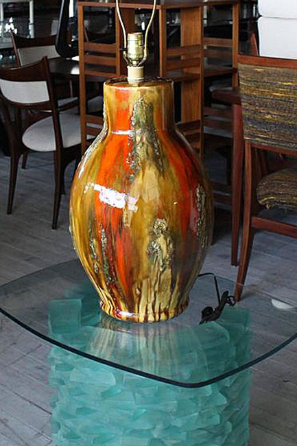 Ovoid Pottery Drip Glazed Vase Shape Table Lamp-Red and Yellow