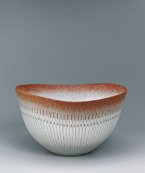 Contemporary Bowl with line design in colored slip painting. Mieko Kono GALLERY JAPAN Japanese traditional art crafts