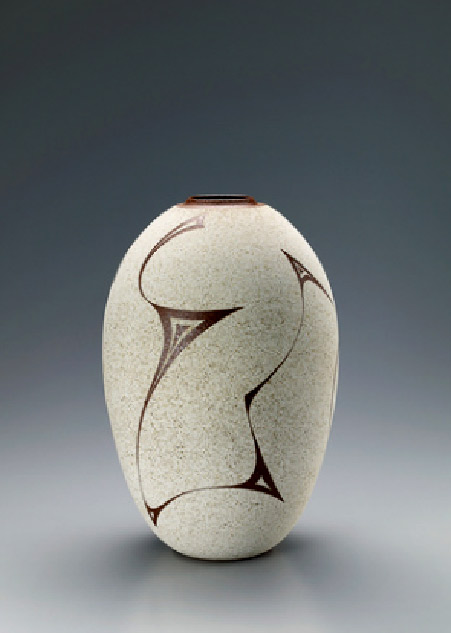 Kan Sato - jar with white slip and connected ridge design