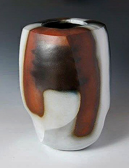 Yuh Okada-(Japanese--1946)---(Faceted-Jar-with-Black-Color)