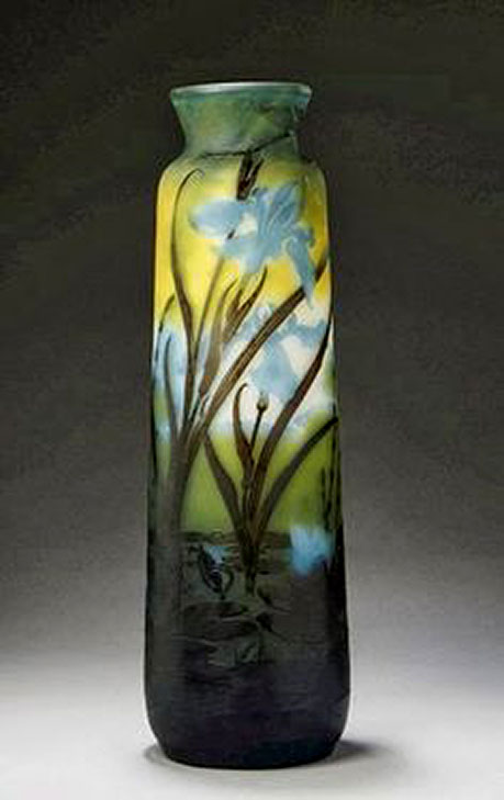 Émile Gallé, Multilayer glass vase with lake landscape decor engraved with water lilies cameo glass