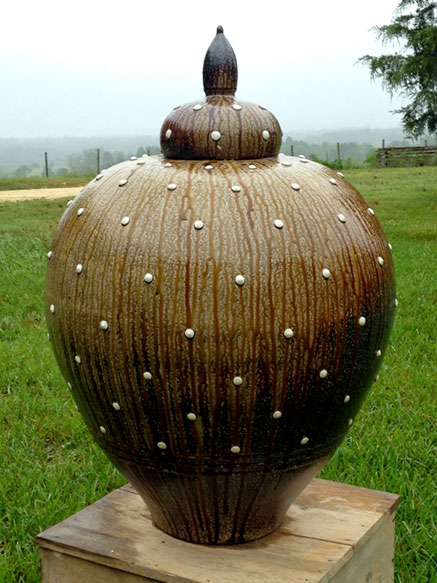 Large urn - Daniel Johnson