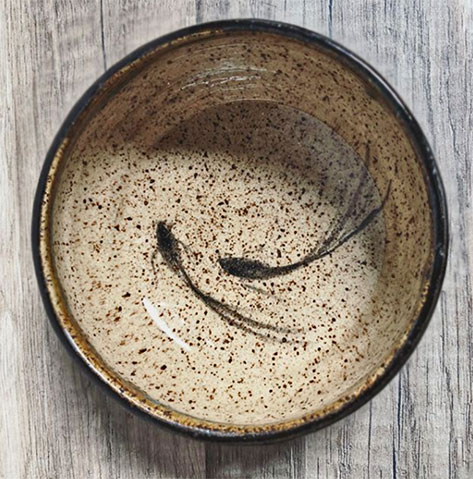 Speckled-stoneware bowl -with-sumi-e-fishies---MuddyYogi