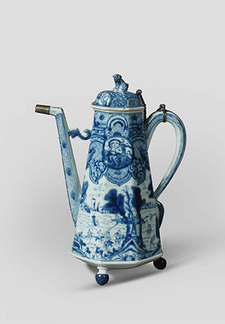 'the Abduction Of Europa' Coffee Pot And Cover---China - Qing Dynasty, Kangxi period (1662-1722), circa 1710 11.8 inches Jorge Welsk Works Of Art