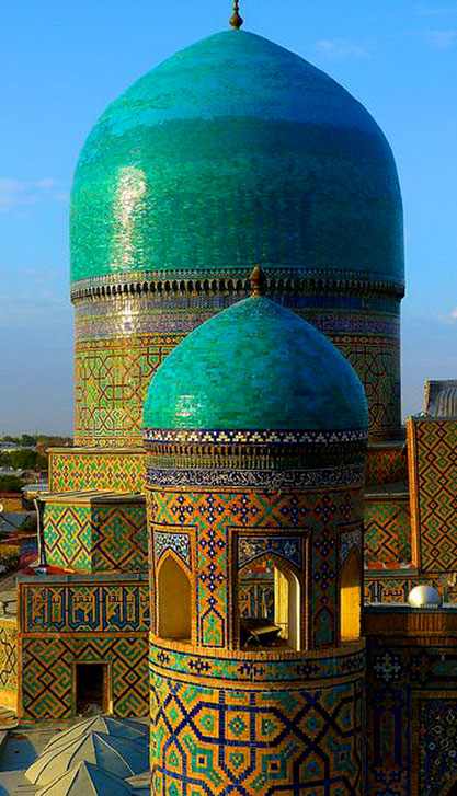 Uzbekistan, Samarkand, Registan, Minaret of Tilla Kari Madressa