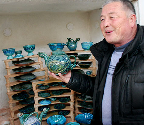 Uzbekistan potter Bakhtiyor Nazirov-and his pottery