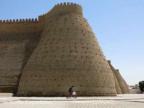 Massive-fortress-called-the-Ark-is-perhaps-the-oldest-building-in-Bukhara