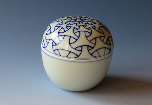 Alistair Whyte lidded vessel with geometric decoration