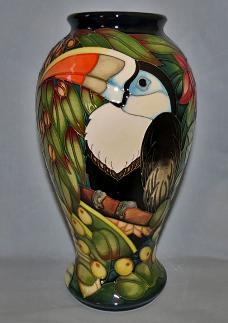 Colourful Moorcroft-Chapada-Toucan-46-10-vase