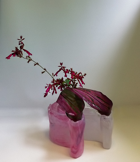 Pretty in Pink ikebana arrangement by Pats Ikebana