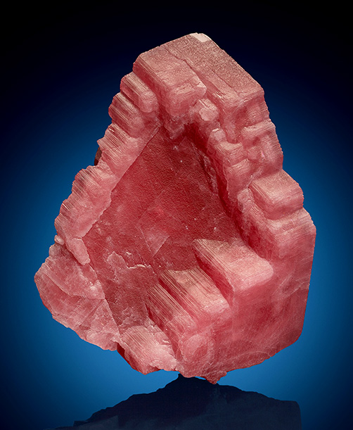 Rhodochrosite. Wutong Mine, Liubao, Cangwu Co., Wuzhou Prefecture, Guangxi Zhuang Autonomous Region, China