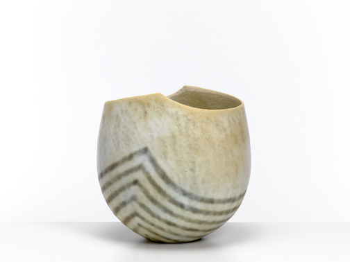 John Ward ---Pot with Cut Rim, c. 1995--21,3cm