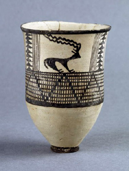 -Painted-prehistoric-vase-Iran-(clay)