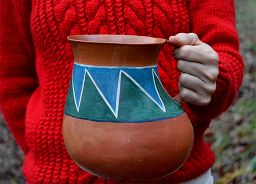 Akbal-Morena Pez jug with geometric decoration