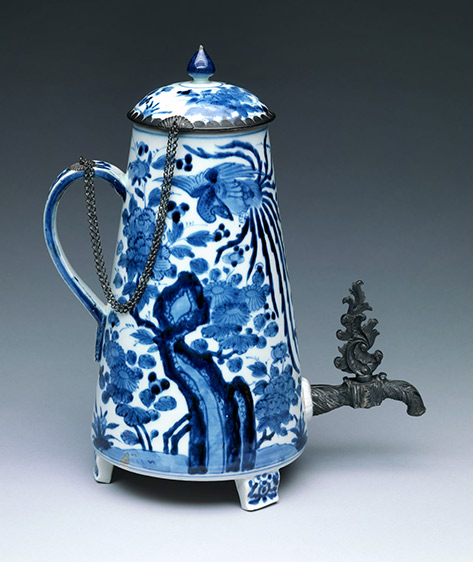 Edo Period Japanese Porcelain coffee pot