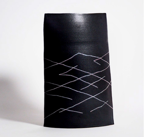 Dean Smith,-Pine Forest,-black vase 2015