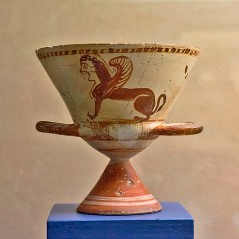 Chian chalice decorated with a sphinx motif