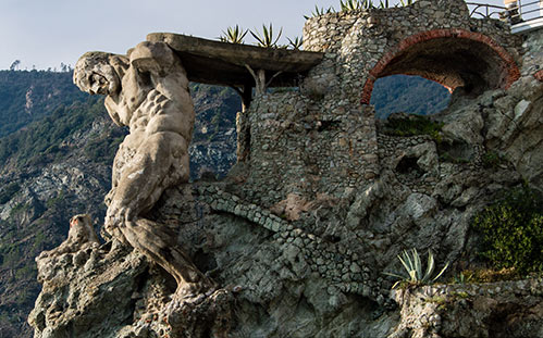 cinque terre monterosso Neptune statue
