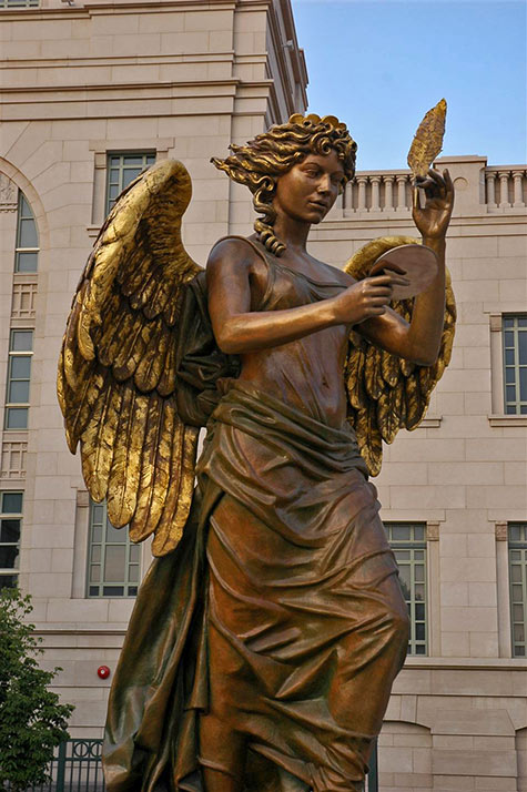 The-Recording-Angel-bronze-sculpture-outside-the-Schermerhorn-Symphony-Center