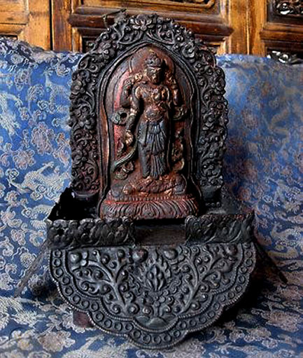 antique-very-old Avalokiteshvara rupa-altar.-the-Avalokiteshvara-rupa-is-hand-carved-on-wood-and-altar-is-of-copper-8-inch.