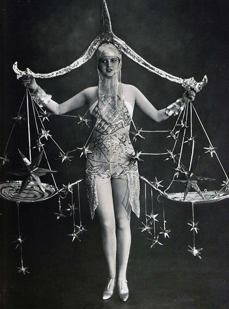 Haller Revue-1924-Monika Sperr-performer