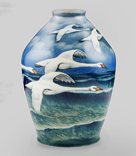 Swedish-Rorstrans---1935-porcelain seagull vase