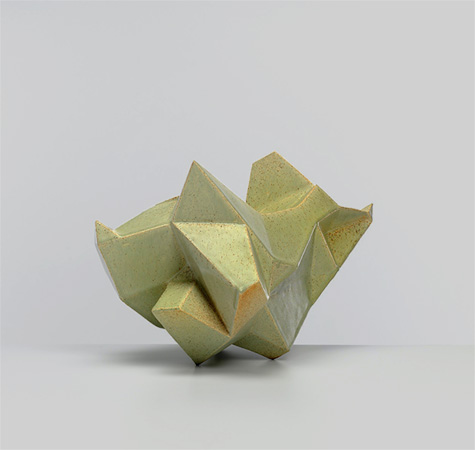 This piece was cast in a mould, and the form was then elaborated and altered by handkaren-bennicke-0003-03