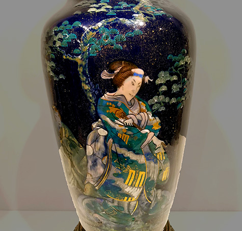 Japanese Geisha vase