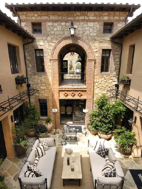 Tuscan Italian-courtyard