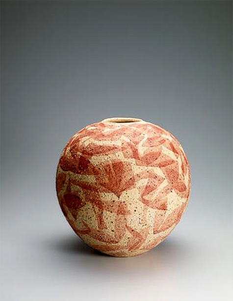 Kazuhiro KATO--Jar with light red decoration