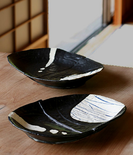 black plates with patterns