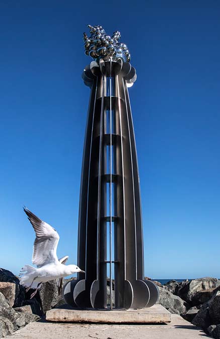 Chee Kiong Yeo, Monumental sculpture – Triumph (2017), Sculpture by the Sea, Cottesloe 2022
