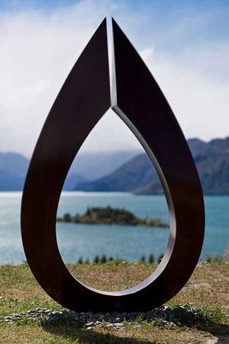 Matthew Tyrrell Rippon-vineyard-sculpture-#3
