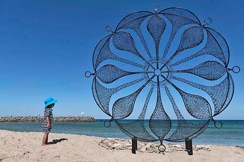 Tania Spencer, Inspired by Rosie, Sculpture by the Sea, Cottesloe 2018
