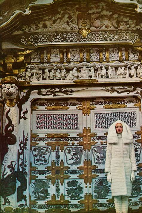 American-Vogue-October-15th-1966--Verushka-by-Richard-Avedon American-Vogue-October-15th-1966--Verushka-by-Richard-Avedon