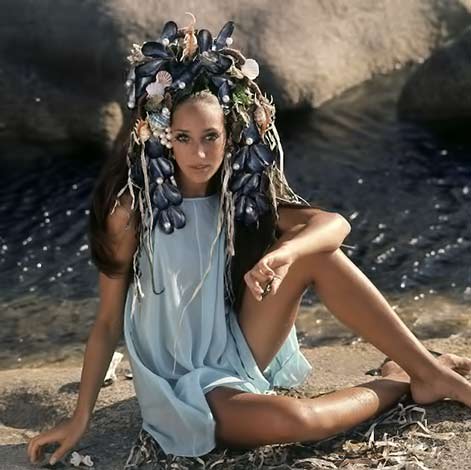 Marisa-is-wearing-a-sea-headdress-created-by-Alexandre-to-complement-the-blues-of-the-eye-makeup-by-John-Robert-Powers,-photo-by-Henry-Clarke,-Sardinia,-Vogue-US,-June-1969