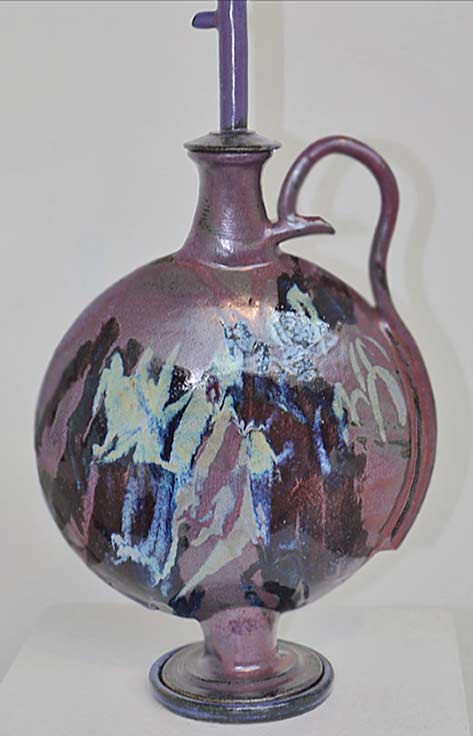 Young Shiu Kim pottery vessel