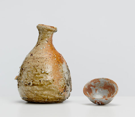 stoneware-with-ash-glaze-and-feldsparShiro-Tsujimura--Sake-bottle-and-cup,-1993--
